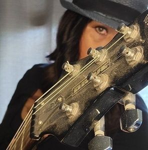 Meet your Posher, Cassie